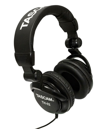 TASCAM TH-02